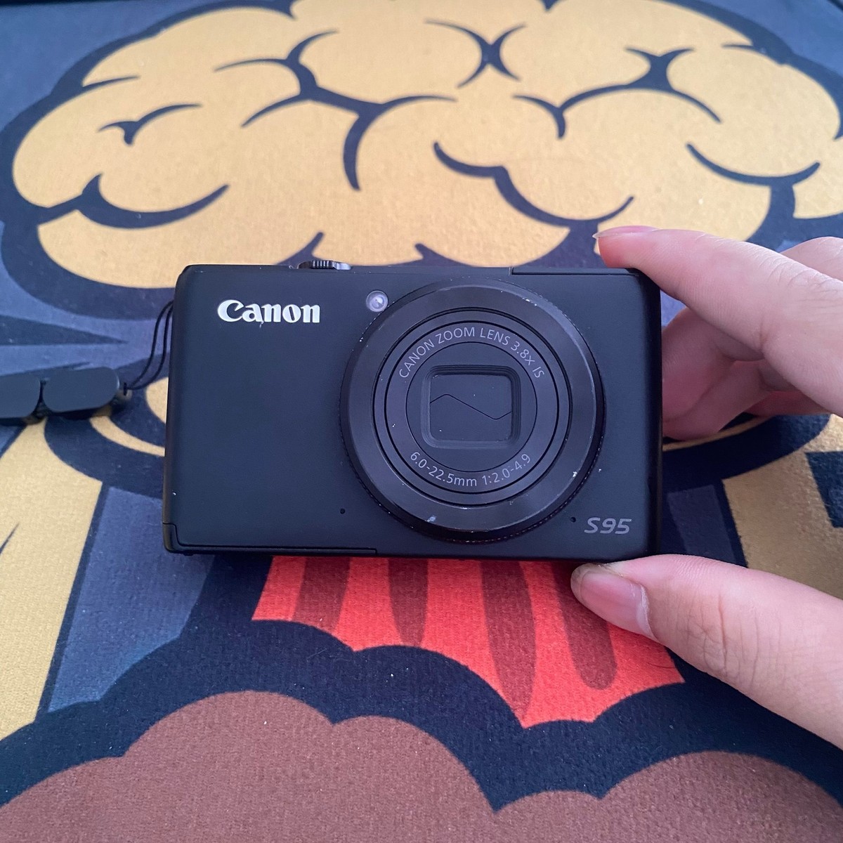 Canon Powershot S95 Digital Camera 10 Megapixel High Sensitivity