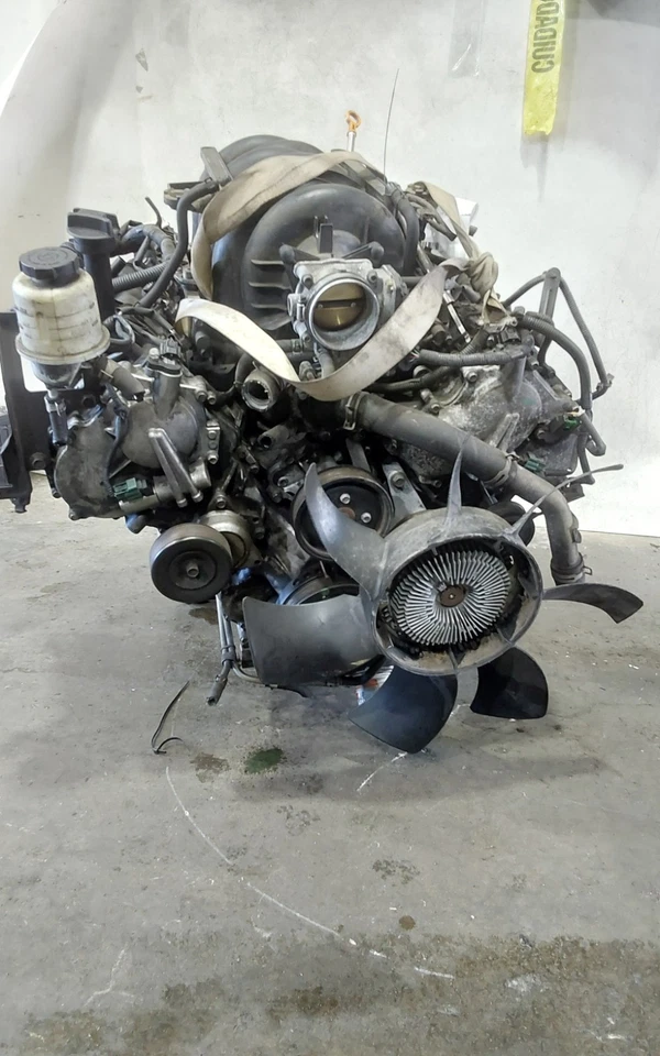 2011 Nissan Titan SV 5.6L 2WD Engine Motor Assembly OEM - Image 2 of 4