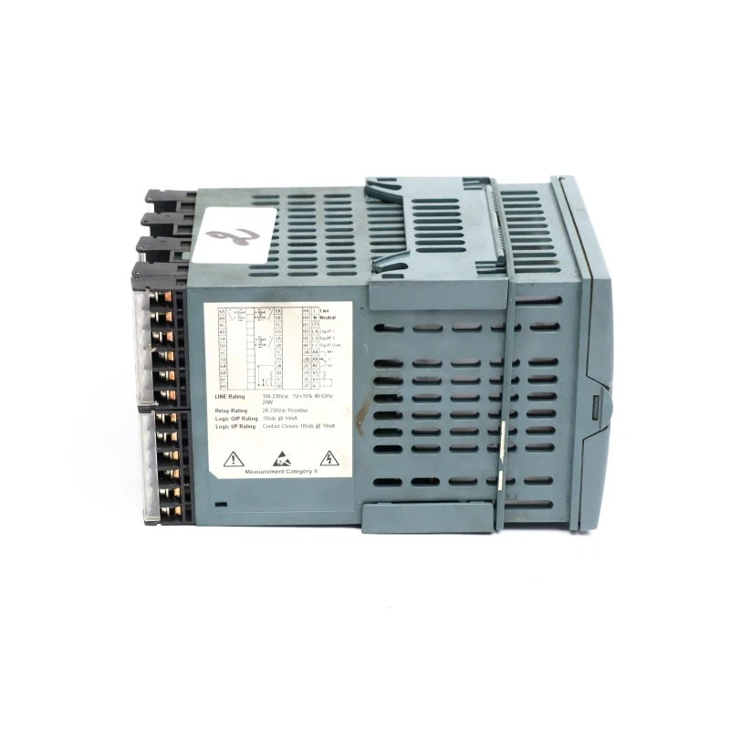 Eurotherm 3504 3504/CC/VH/1/XX/1/1/XXX/G/D4 temperature controller (B1359.2) - Photo 2/4