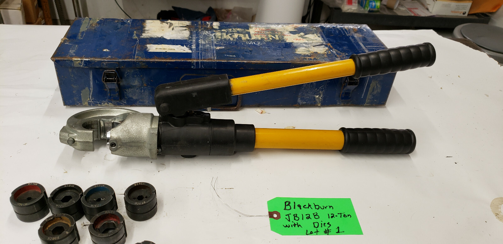 Thomas & Betts Blackburn JB12B 12Ton Hydraulic Compression tool w/Dies