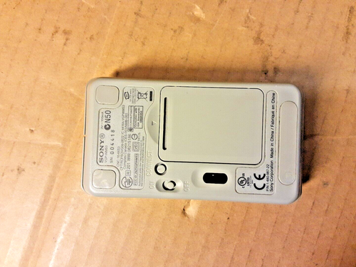 Genuine Sony VGP-WMS2 VAIO P/N:148034511 Wireless Mouse White, NO USB RECEIVER - Picture 3 of 7