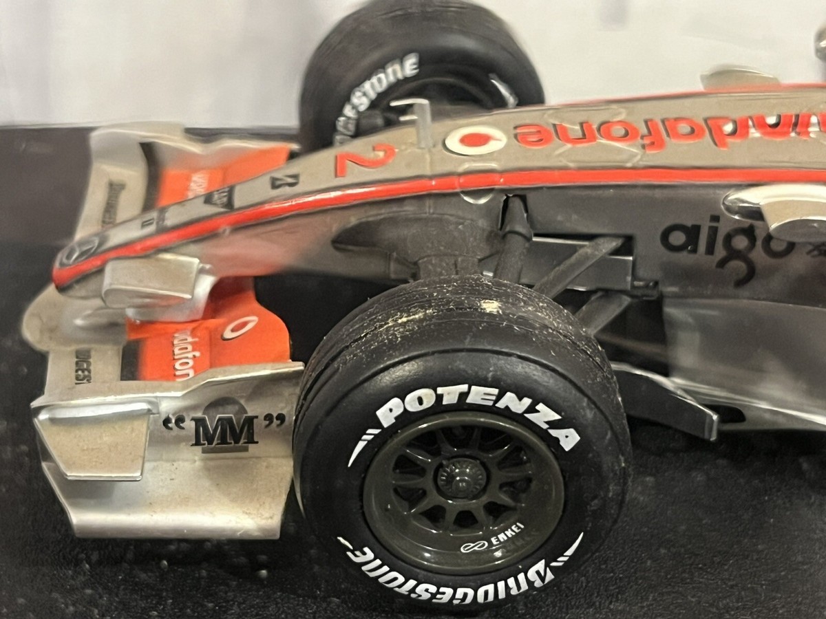 ミニカー Hot Wheels Racing McLaren MP4-22 1/18 ミニカー Hot Wheels Racing McLaren MP4-22 1/18 Hot Wheels