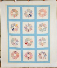 Vintage 40's Dresden Plate Antique Quilt Nice Solid Blue Accents 