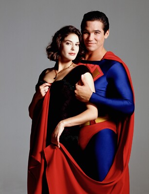 BEAUTIFUL TERRI HATCHER & DEAN CAIN LOIS & CLARK 8X10 Photo