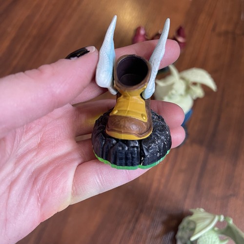 6 Skylanders Spyro's Adventure Figure Lot Ignitor Glow Cynder Boots Sparx Drill - Picture 4 of 8