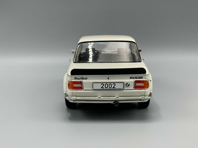 1/18 BMW 2002 Turbo ホワイト MCG 18148 ミニカー MCG 1/18 - BMW 2002 Turbo White 1973 Diecast Scale Model Car