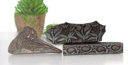 Paire D'étriers Décoratifs Vintage En Bois Sculpté à La Main - Bois Et Métal