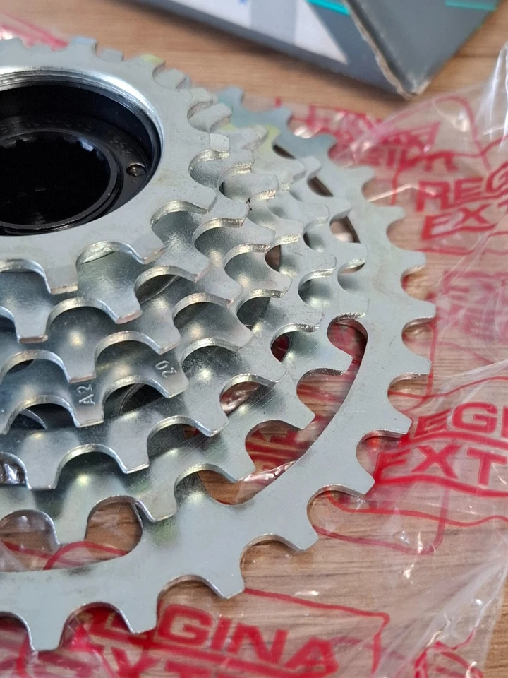 Retro Bicycle Parts NIB NOS Regina Extra Synchro 90 Freewheel 7-Speed 14-32T ISO - Image 3 of 4