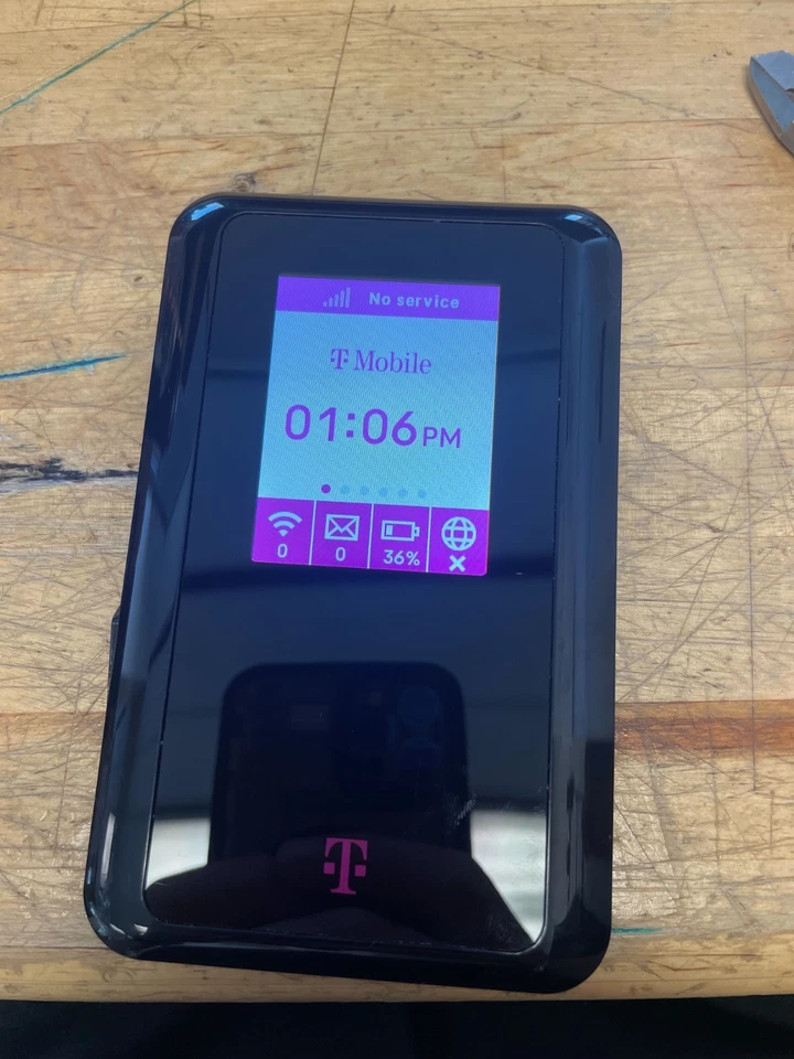 Quanta D53 5G Broadband Hotspot for T-Mobile - Image 4 of 4