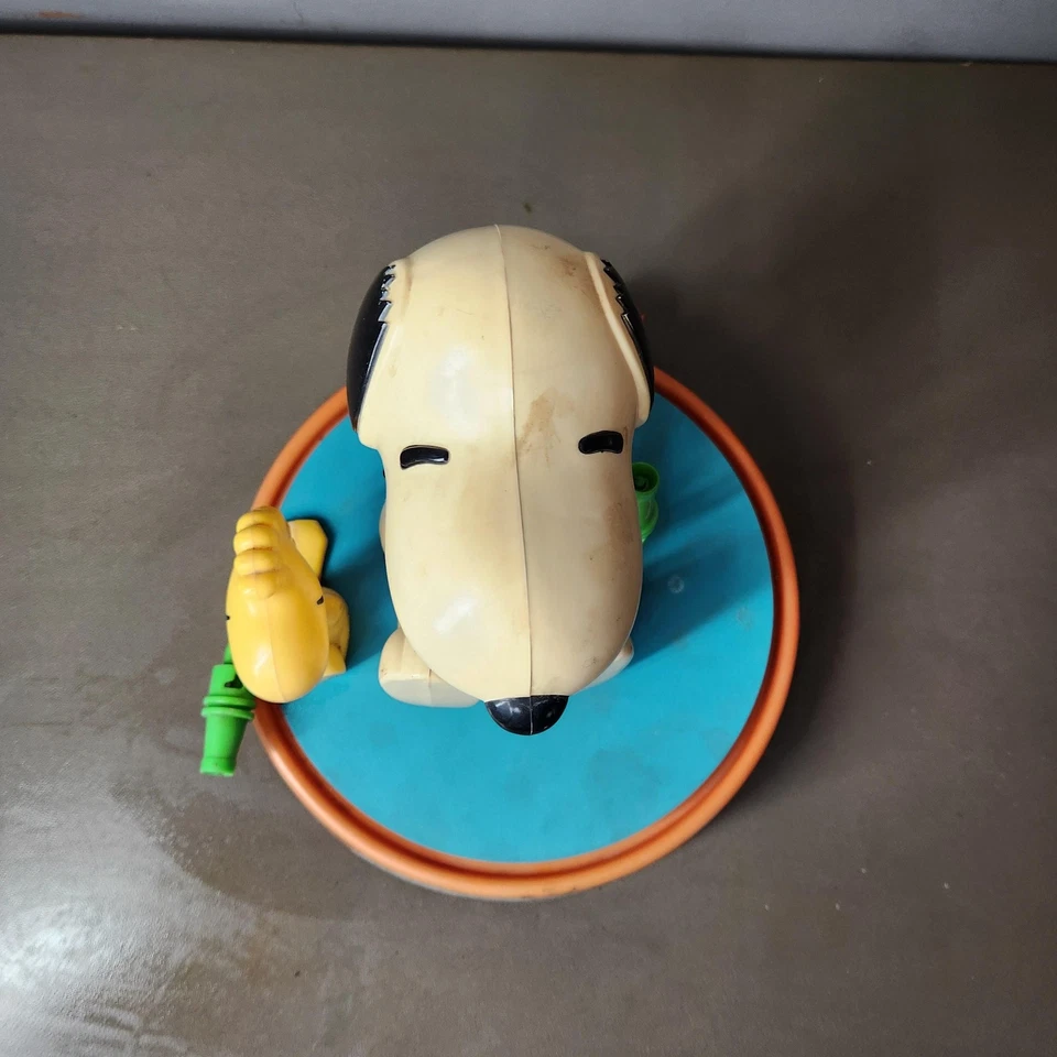 De colección 1982 Hasbro Snoopy Woodstock Splash n Play Rociador Cacahuetes Juguete Exterior Foto 2 de 4