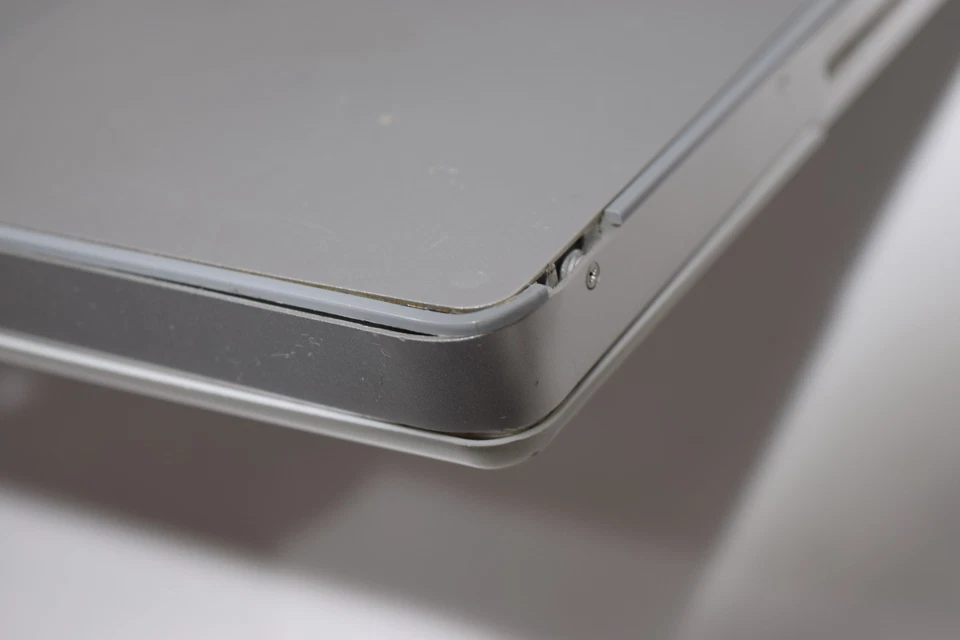 Apple PowerBook G4 A1010 Laptop Silver 12" Display PowerPC G4 1.2GB/60GB HDD - Image 4 of 4