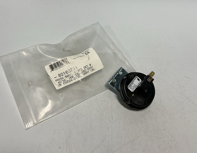 NEW, BURNHAM, 80160751, PRESSURE SWITCH, 60'' WC. (24J-1)