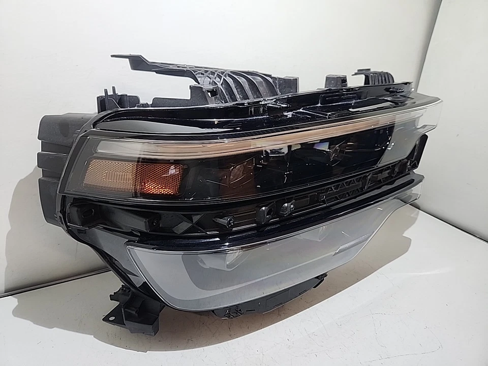 Faro proyector derecho pasajero Dodge Ram 2500 3500 2026 OEM 1170 Foto 3 de 4