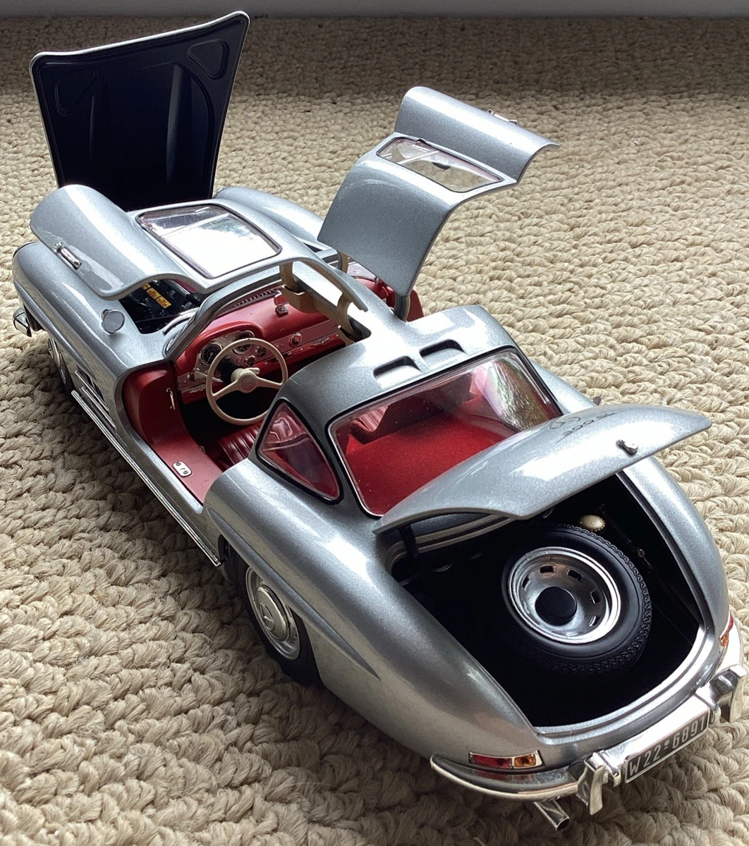 Mercedes-Benz 1:18 Scale Diecast Racing Cars 1954 Vehicle Year for