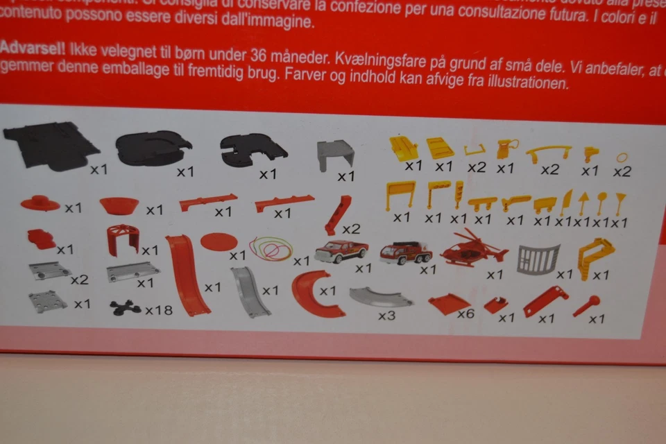 Feuerwehrstation Spielset mit Pick-Up Löschfahrzeug Hubschrauber 76 Teile - Bild 3 von 3