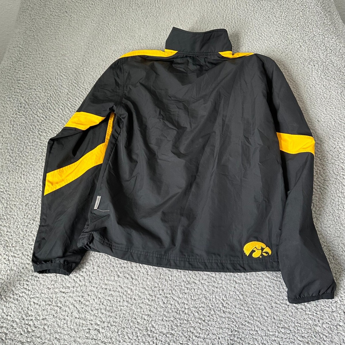 Nike Iowa ウォームアップジャケット 黒/黄色 Iowa Hawkeyes Jacket Adult Small Black Gold Full Zip Nike