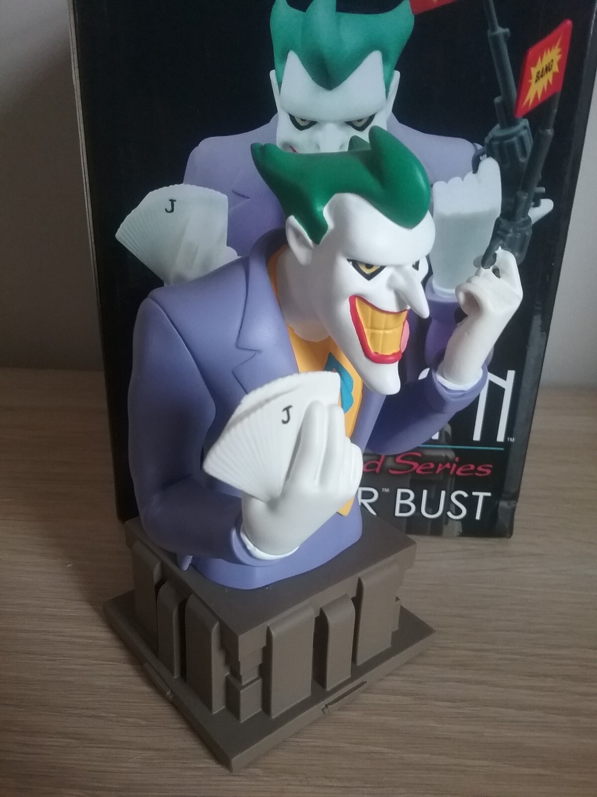 The Joker Batman Animated Bust Diamond Select DC Limited Edition 3000