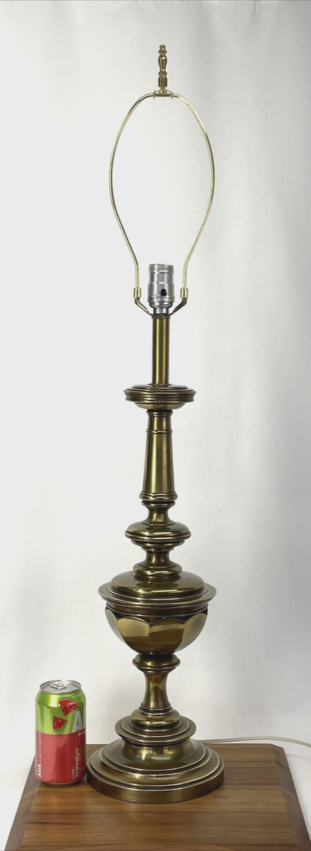 英70s vintage lamp made in England イングランド Vtg LARGE Brass Table Lamp MCM Stiffel Rembrandt Styl Hollywood