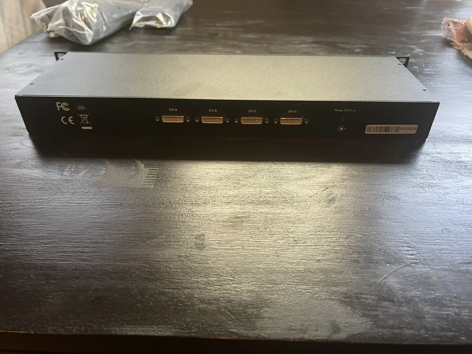 Red Digital Cinema Red Rocket Breakout Box 4 HDMI 4 DVI w/Power Adapter & Cables - Image 4 of 4