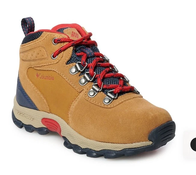 Columbia boys sale hiking boots
