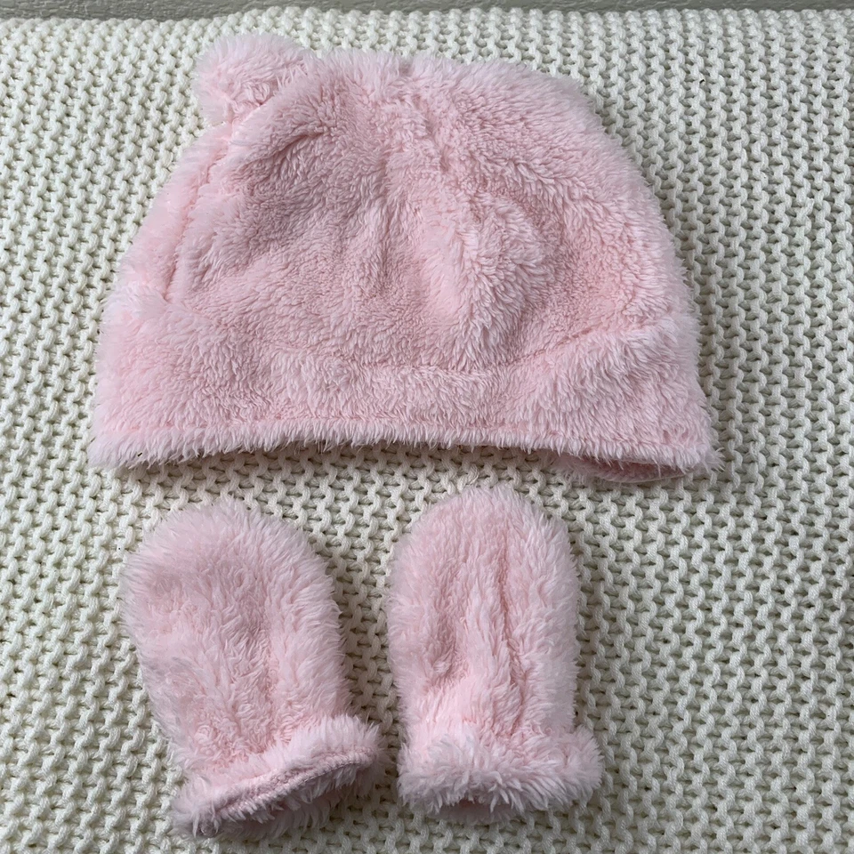 Carter's just one you baby girl cute sherpa Pink bear hat and mitten 2pc set 0-3 - Image 2 of 3