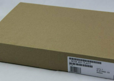 New In Box Siemens 6ES5 451-7LA11 0.5amp 32-Point 24VDC Digital Output Module