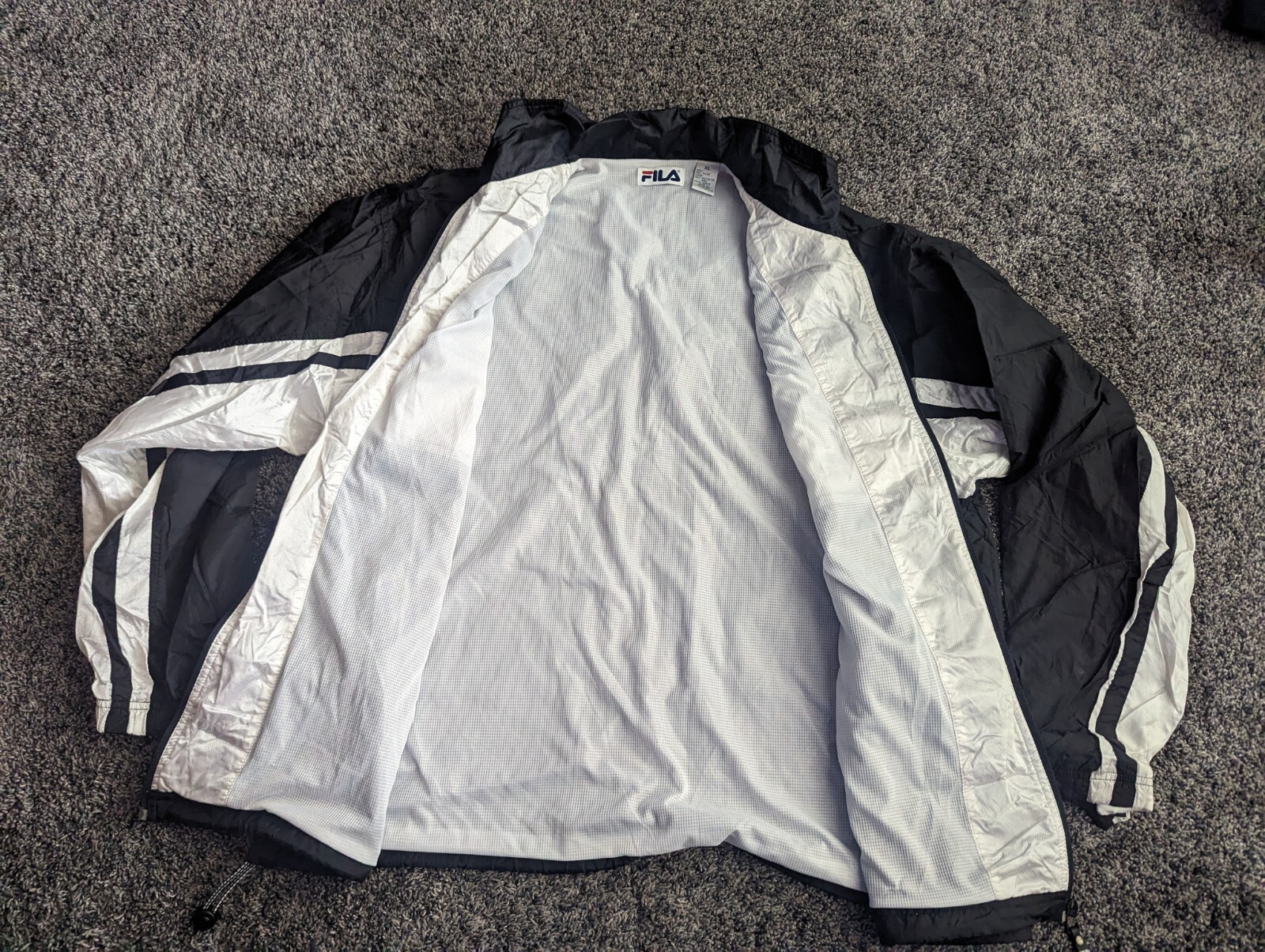 Giacca frangivento FILA da uomo XL vintage anni '90 logo ortogonale nero a righe bianche