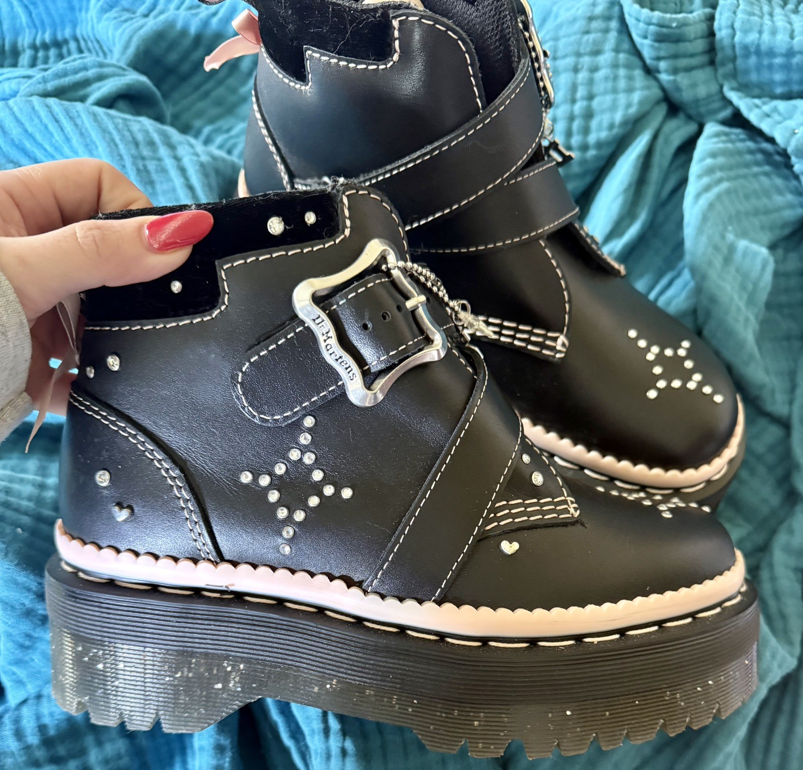 Dr.Martens Caitie Boots Black Leather 2025 Valentine's Day Limited image 2