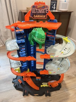 Hot Wheels City Ultimate Garage Playset T-Rex W/2 NEW Cars 3 Foot Tall Hold 100+