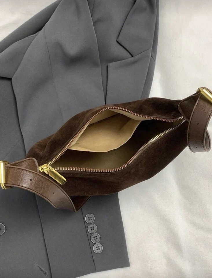 Bolso Hobo Marrón Chocolate Gamuza Media Luna Holgado Dorado Herrajes Bolso de Hombro Otoño Foto 4 de 4