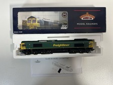 Bachmann 32-726 FL Class 66/6 66610 in FL Green Livery DCC Ready Boxed