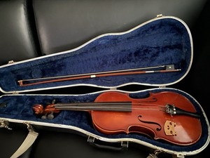 1995 Otto Ernest Fischer Model 155 4/4  With Carrying Case And Bow