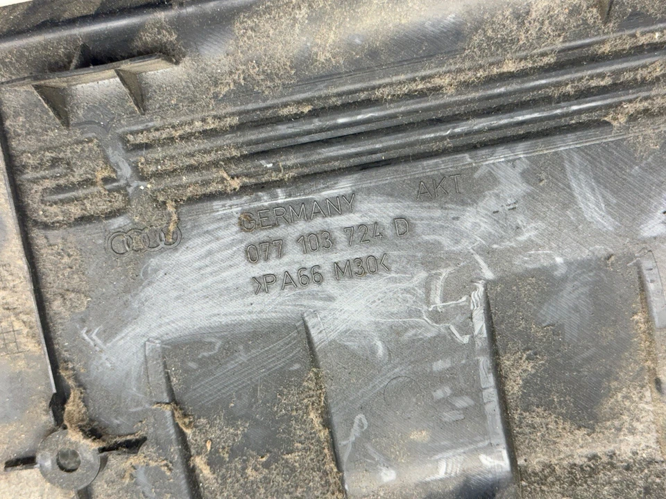 1997 1998 1999 2000 2001 2003 AUDI A8 QUATTRO CUBIERTA MOTOR DERECHA OEM 077103724D Foto 3 de 3