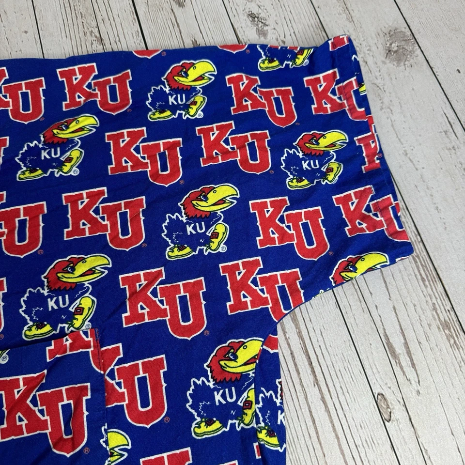 Blusa Médica Unisex Kansas University KU Jayhawks Talla Pequeña Estampado Completo Foto 4 de 4