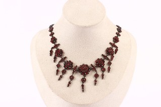 Vintage Garnet Jewellery 1x Boho Floral Cluster Necklace Silver 28.53g
