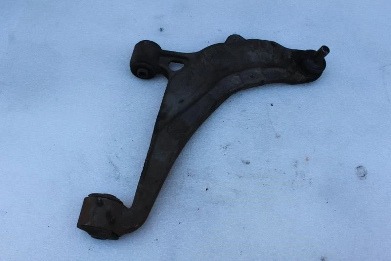 1994 PLYMOUTH ACCLAIM LEFT DRIVER SIDE FRONT LOWER CONTROL ARM 4884488 - Image 2 of 4