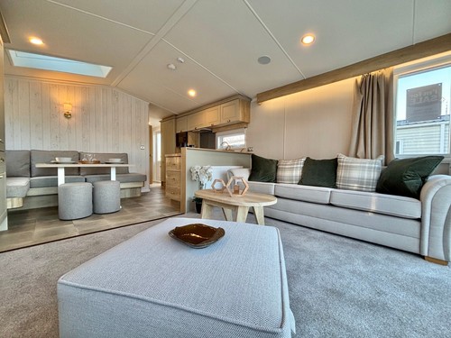 STATIC VILLA FOR SALE - EX-DEMO! - Picture 18 of 23
