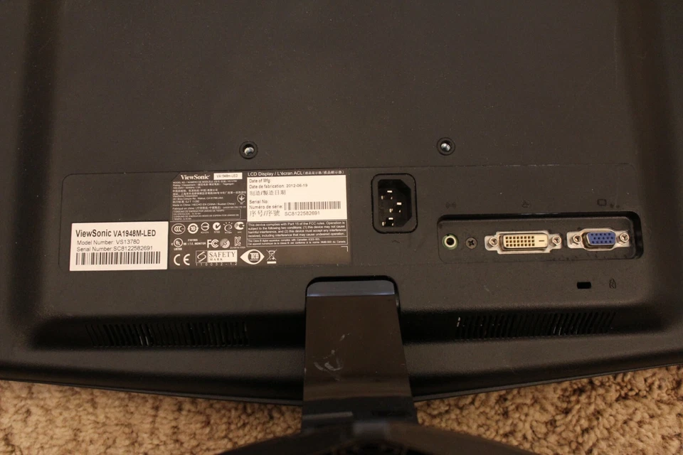 ViewSonic VA1948M 19" LED LCD Monitor with Stand and Cables - Image 4 of 4