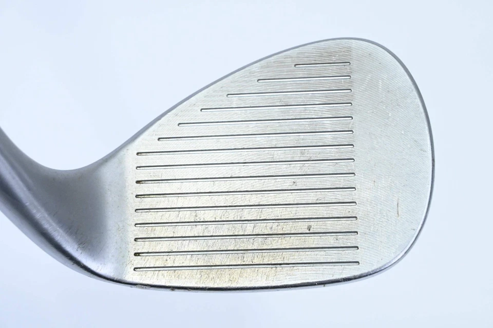 Left Hand Cleveland 588 RTX Gap Wedge / 52 Degree / Wedge Flex Dynamic Gold - Image 2 of 4