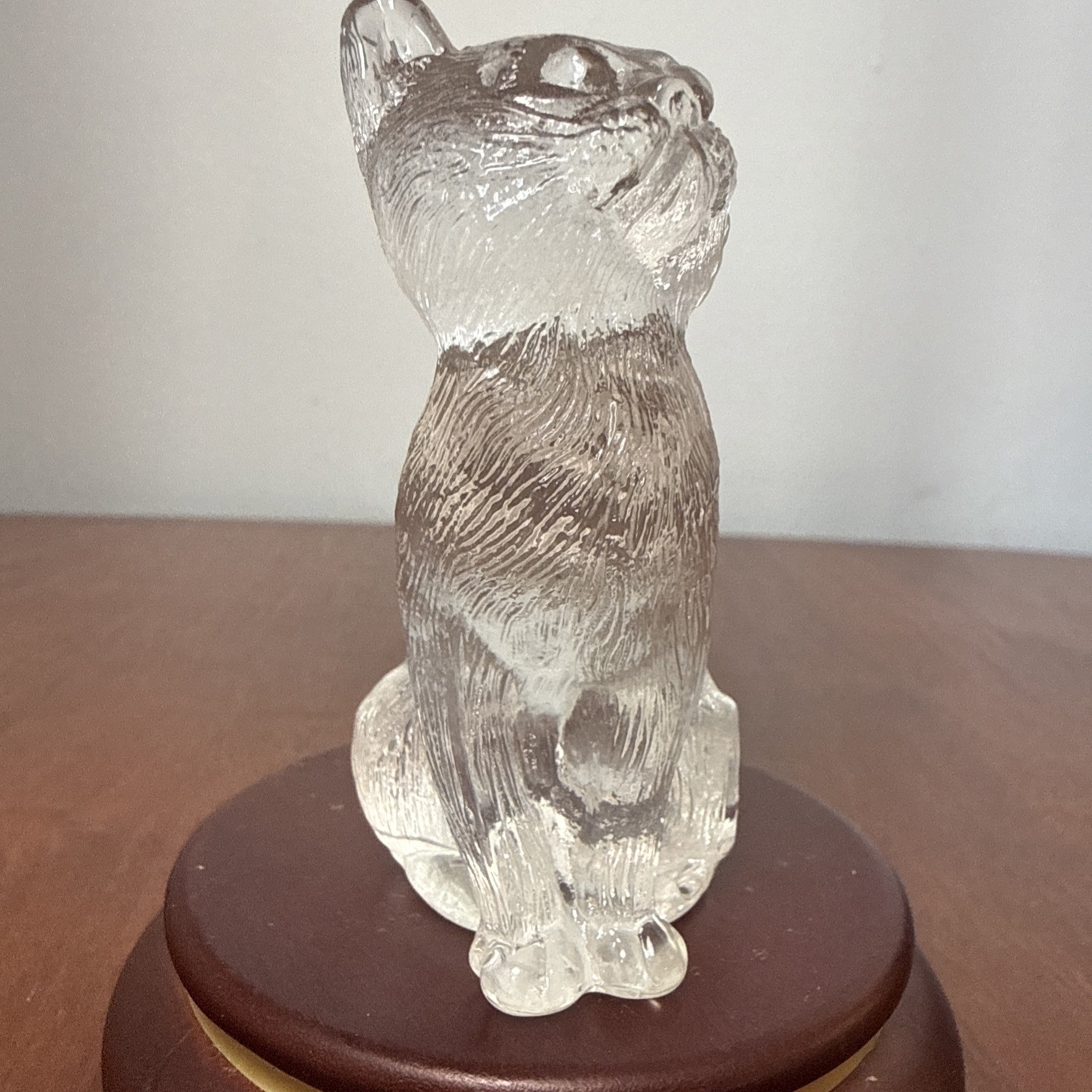 Vintage Mosser Sitting Cat #101 Original Crystal Glossy Bottom M Stamp Plunge