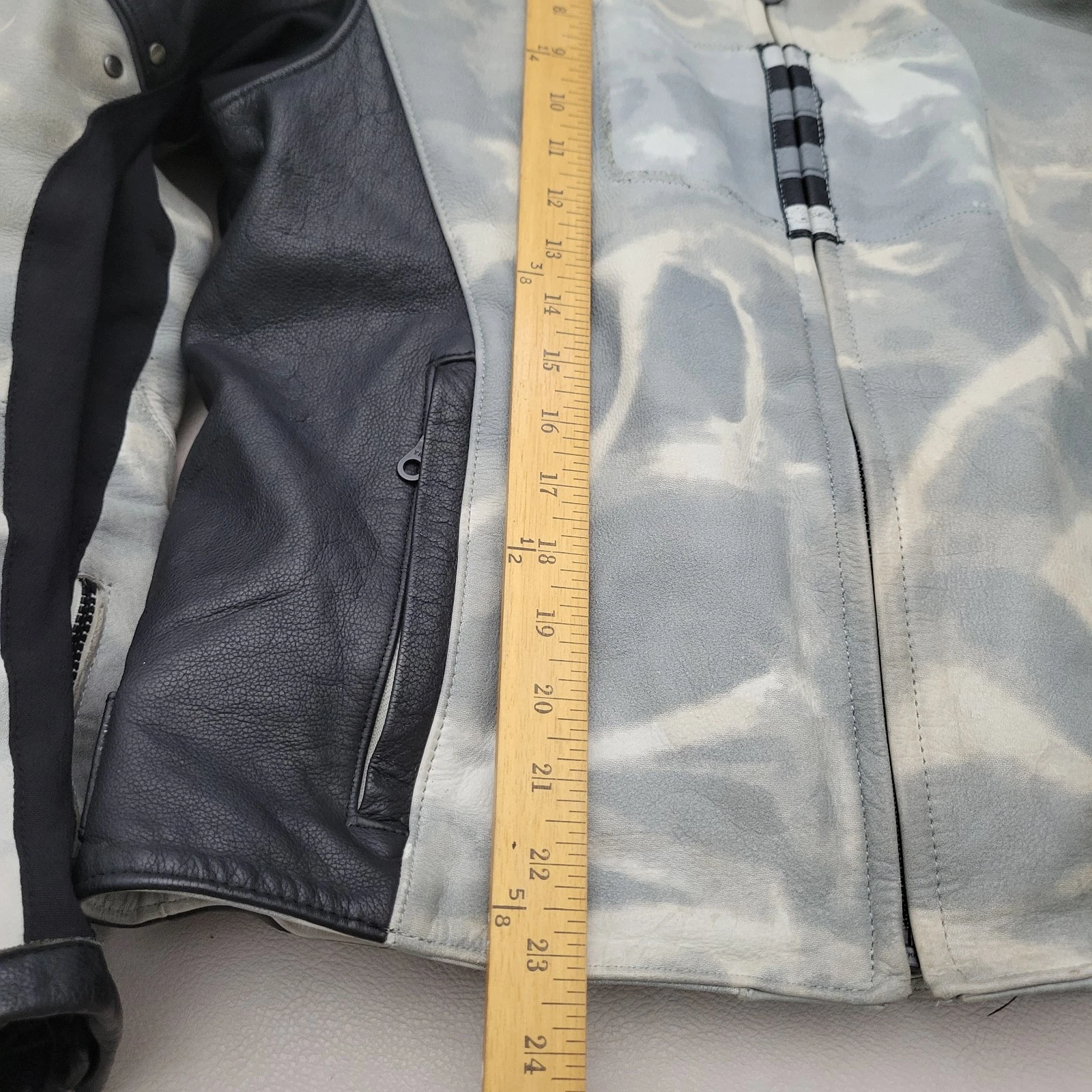 Genuine Shift Motorcycle Street Leather Jacket. Size XL - product detail image 11