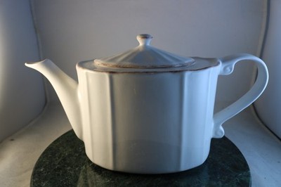 Vintage Sabatier Le Grand Buffet 7'' Tall Teapot White 4530 China With Lid Clean