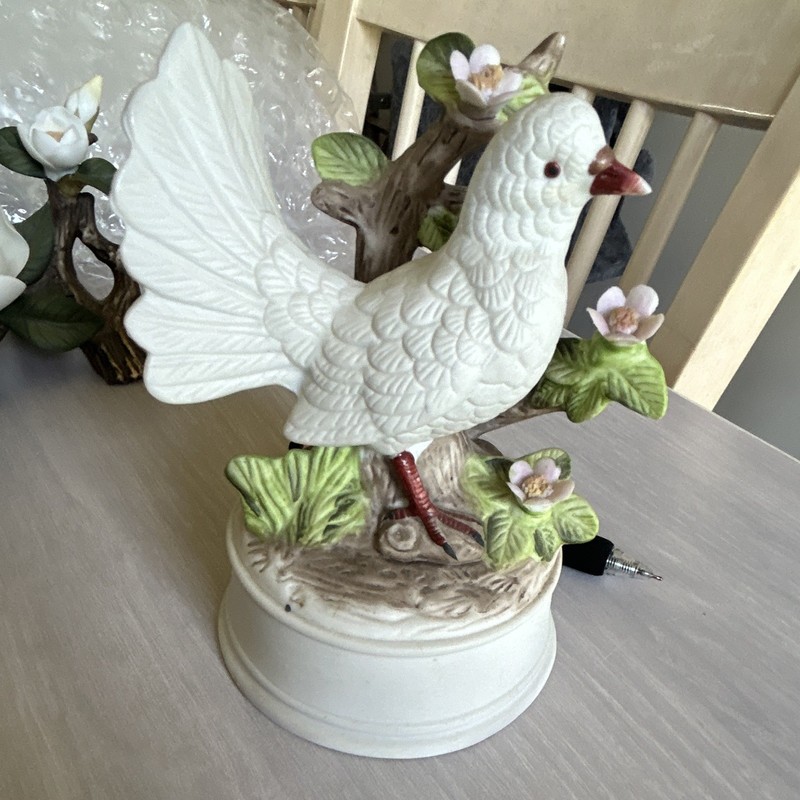 Kimco Dove & Pigeon Bird Ceramic Figurine Music Box Floral Branch Base