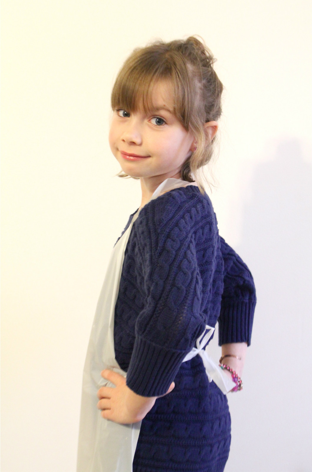 100 PACK OF CHILDREN'S DISPOSABLE PLASTIC BIB APRONS eBay