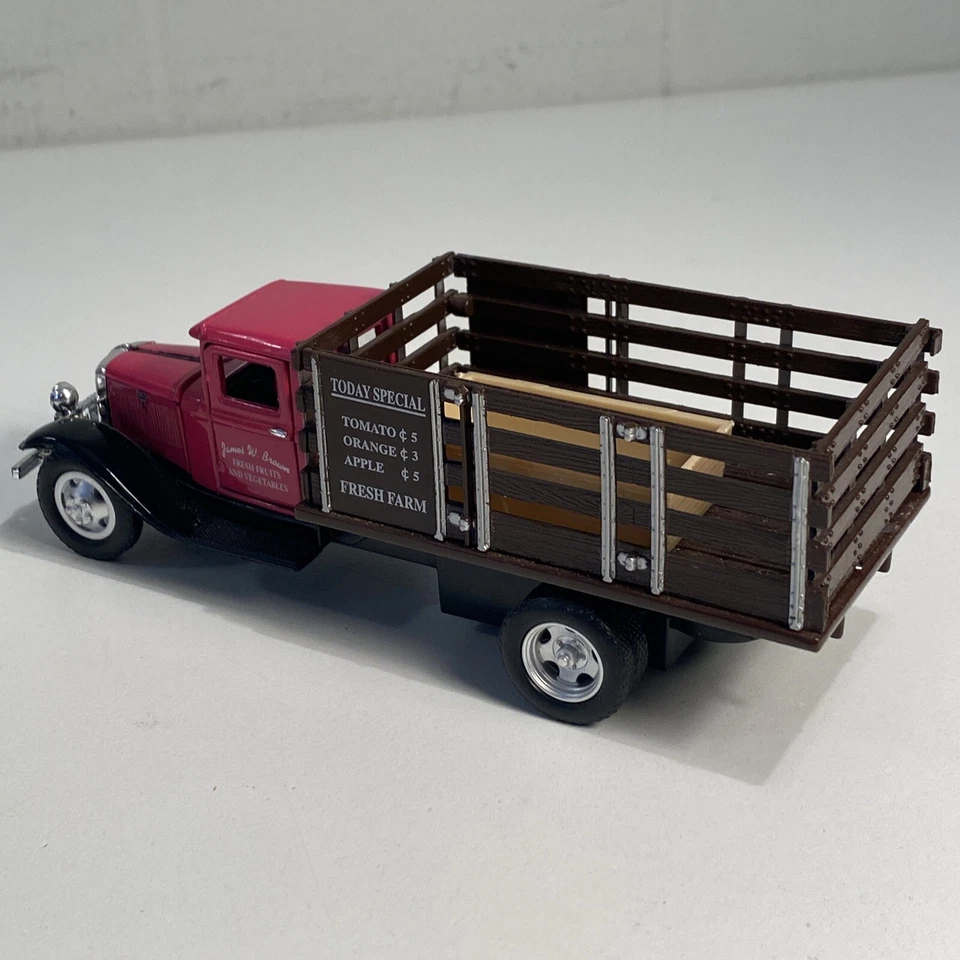 TINS TOYS 1934 Ford BB-157 Fruits Vegetables TRUCK 1:43 Pink-Purplish Brown - Image 3 of 4