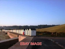 PHOTO  BROADSANDS BEACH HUTS LATE SEPTEMBER EARLY MORNING SUNSHINE ON A SUNDAY M