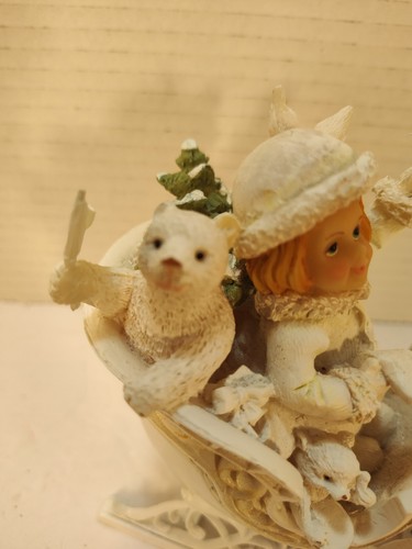 Vintage Christmas Around the World House of Lloyd Girl in Snowdrop Sleigh READ!! - Picture 3 of 9