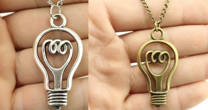 LIGHT BULB NECKLACE CUTE PHYSICS QUIRKY STYLE BRIGHT IDEA FREE