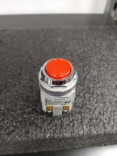 IDEC ABD201N-R Red Pushbutton Switch