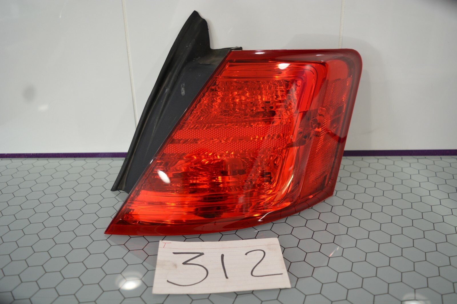 13 14 15 16 Ford Taurus PASSENGER Side Tail Light Used Rear Lamp #312-T 